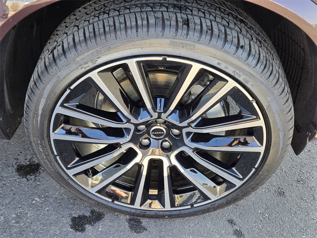 New 2025 Volvo XC90 B6 Ultra w/ Protection Package Premier image 7