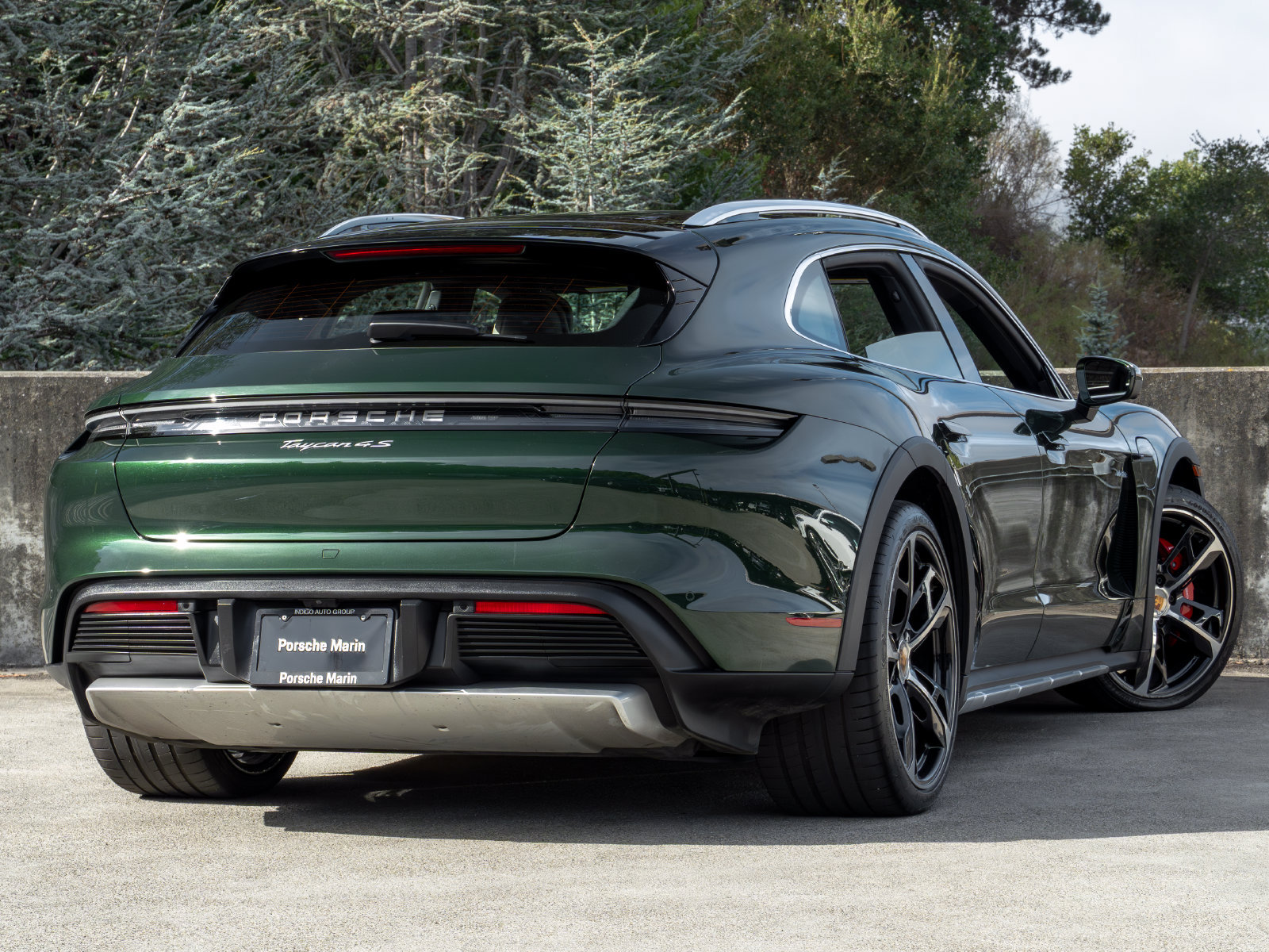 Certified 2025 Porsche Taycan 4S AWD/4WD image 11