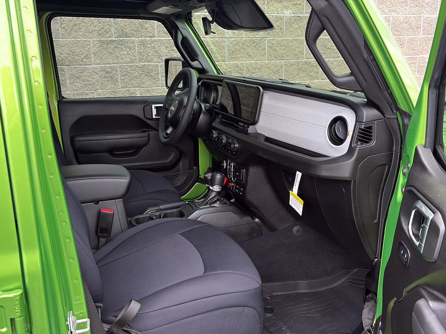 Used 2025 Jeep Wrangler Unlimited Sport AWD/4WD image 21