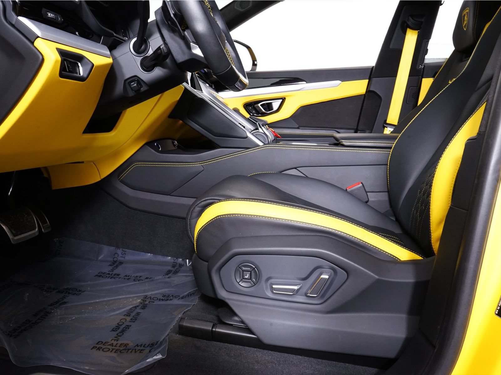 Used 2023 Lamborghini Urus S AWD/4WD image 24
