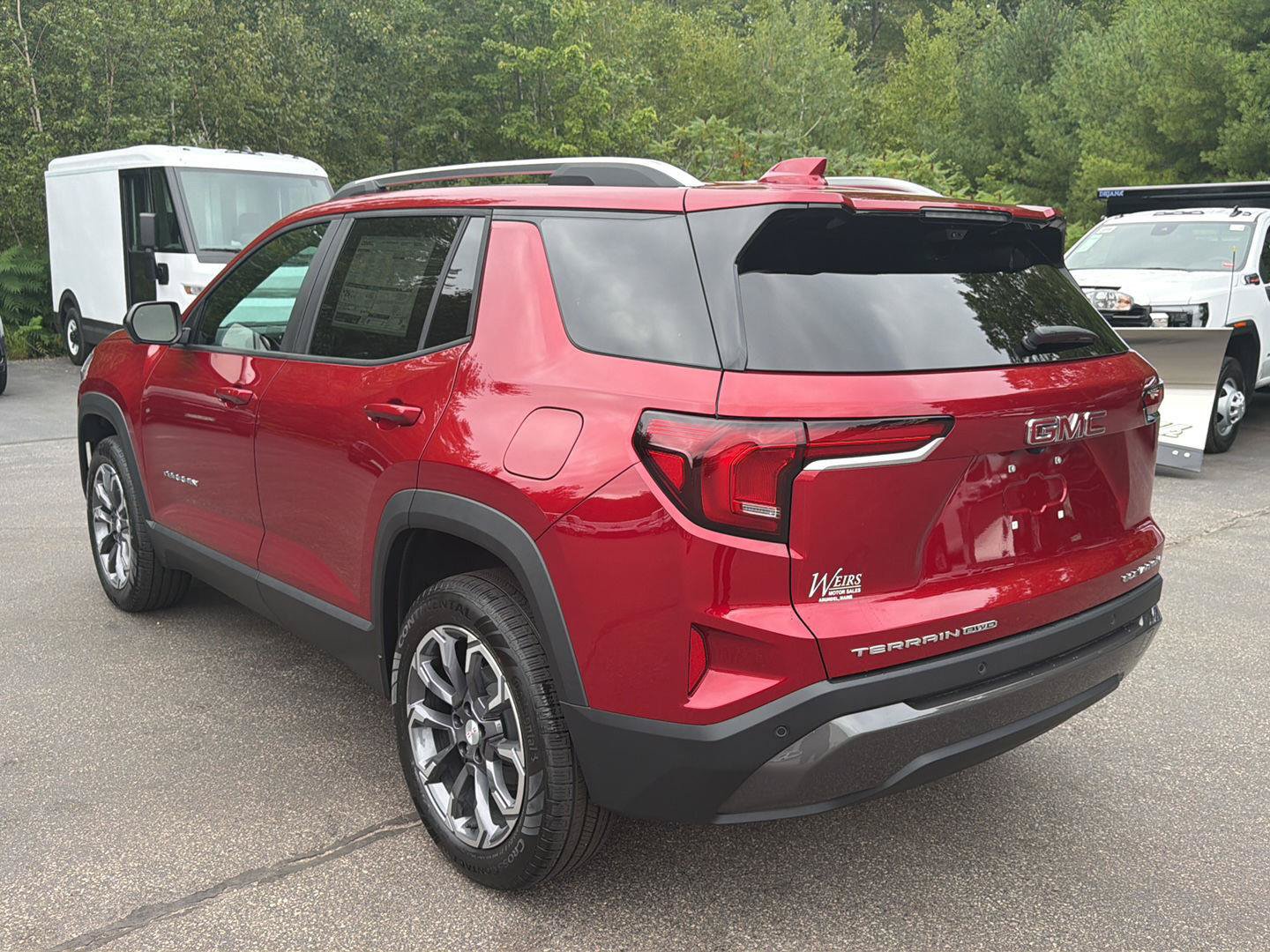 New 2027 GMC Terrain Elevation w/ Elevation Premium Package AWD/4WD image 3