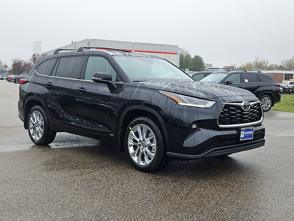 New 2026 Toyota Highlander Limited AWD/4WD image 3