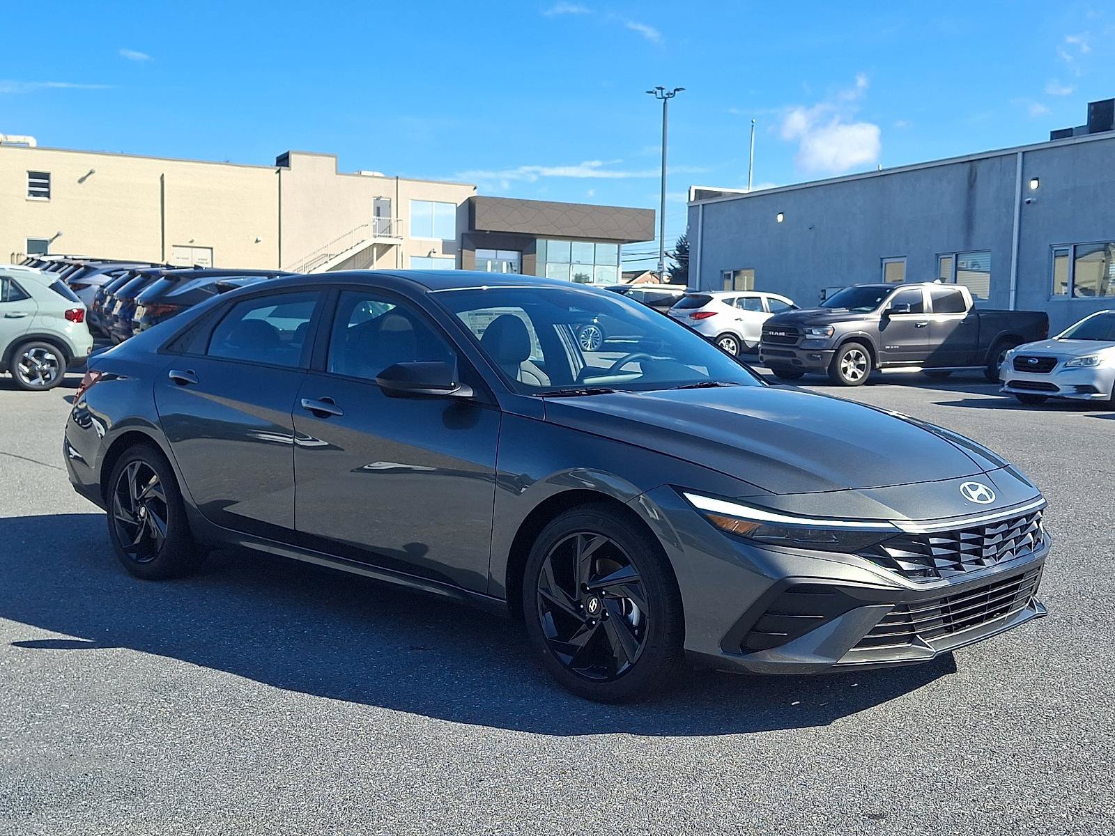 New 2026 Hyundai Elantra SEL Sport FWD image 2