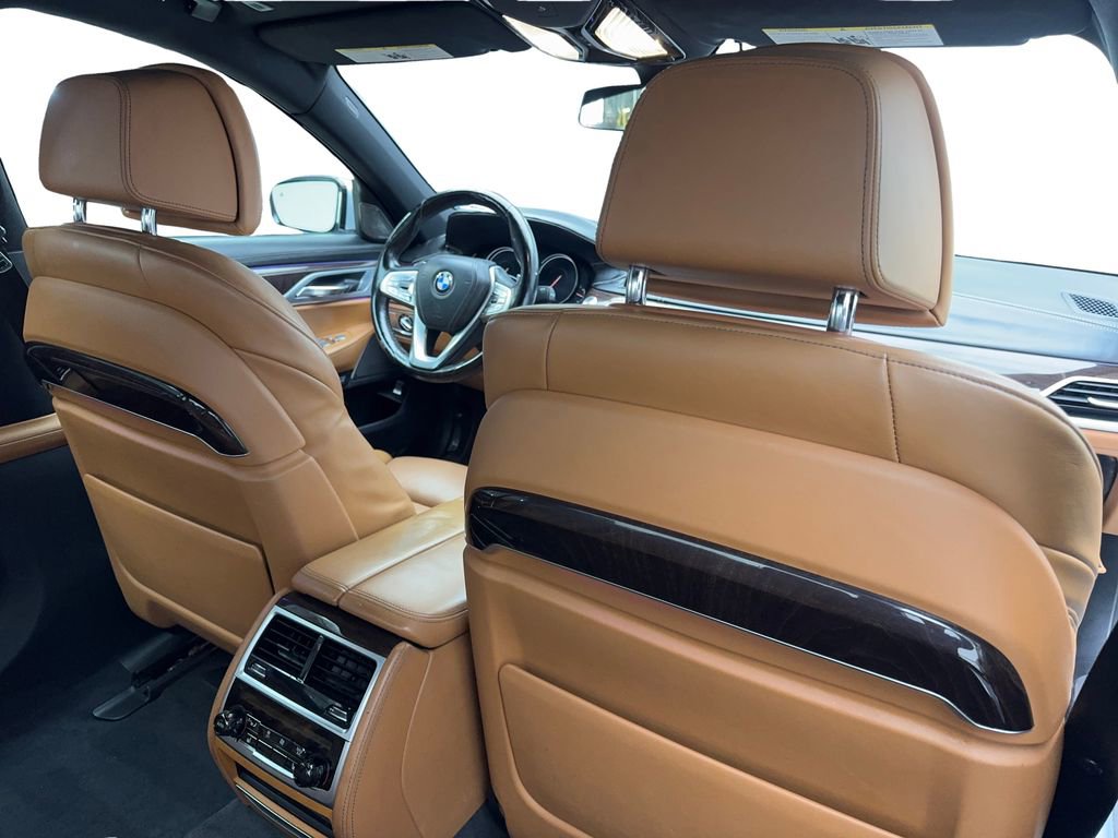 Used 2017 BMW 750i xDrive image 42
