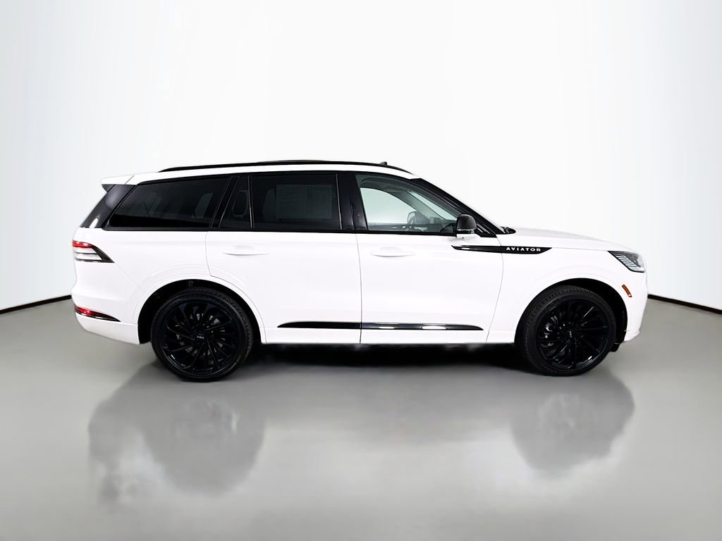 Used 2025 Lincoln Aviator Reserve w/ Equipment Group 201A AWD/4WD image 9