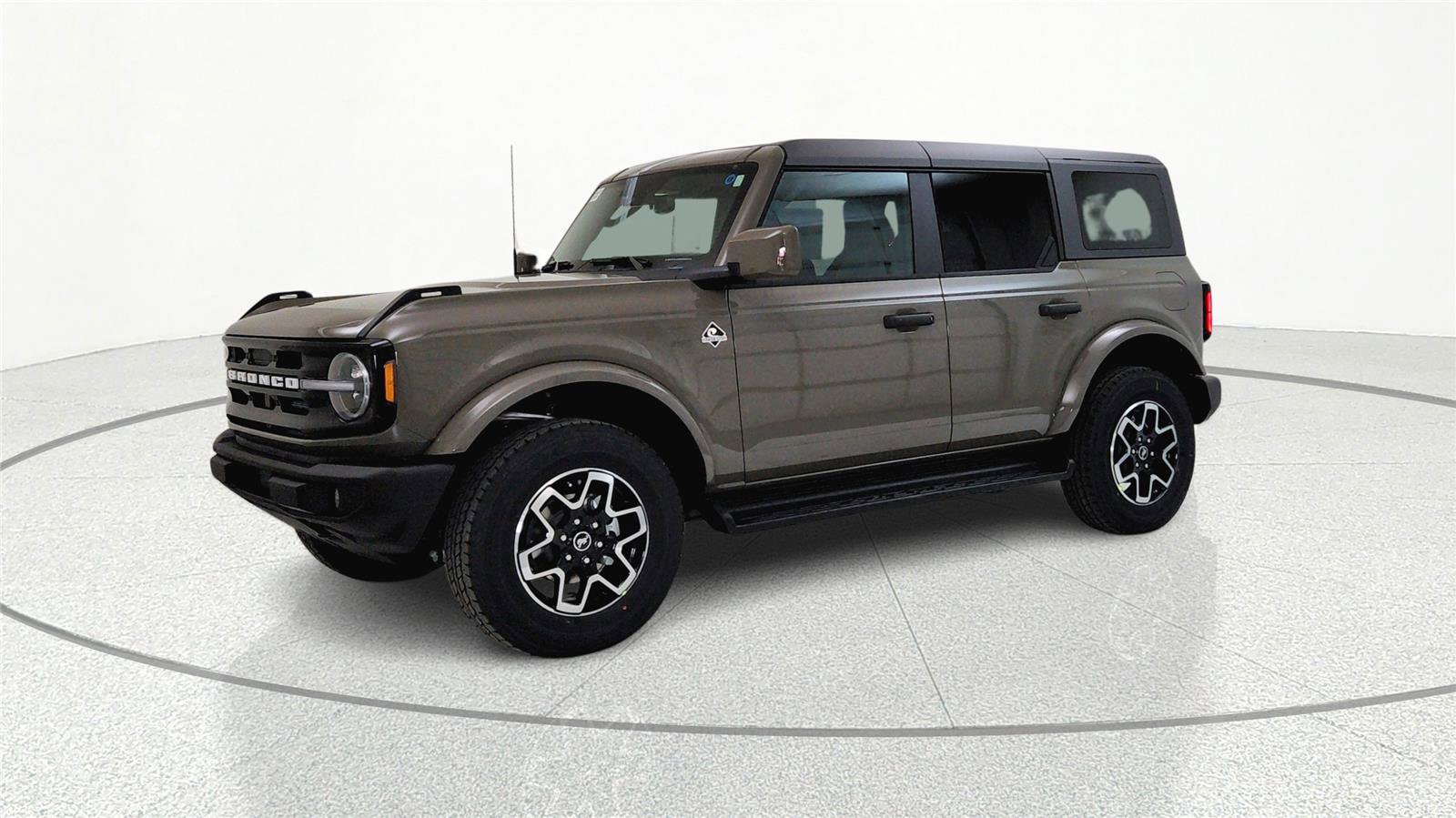 New 2026 Ford Bronco Outer Banks image 3