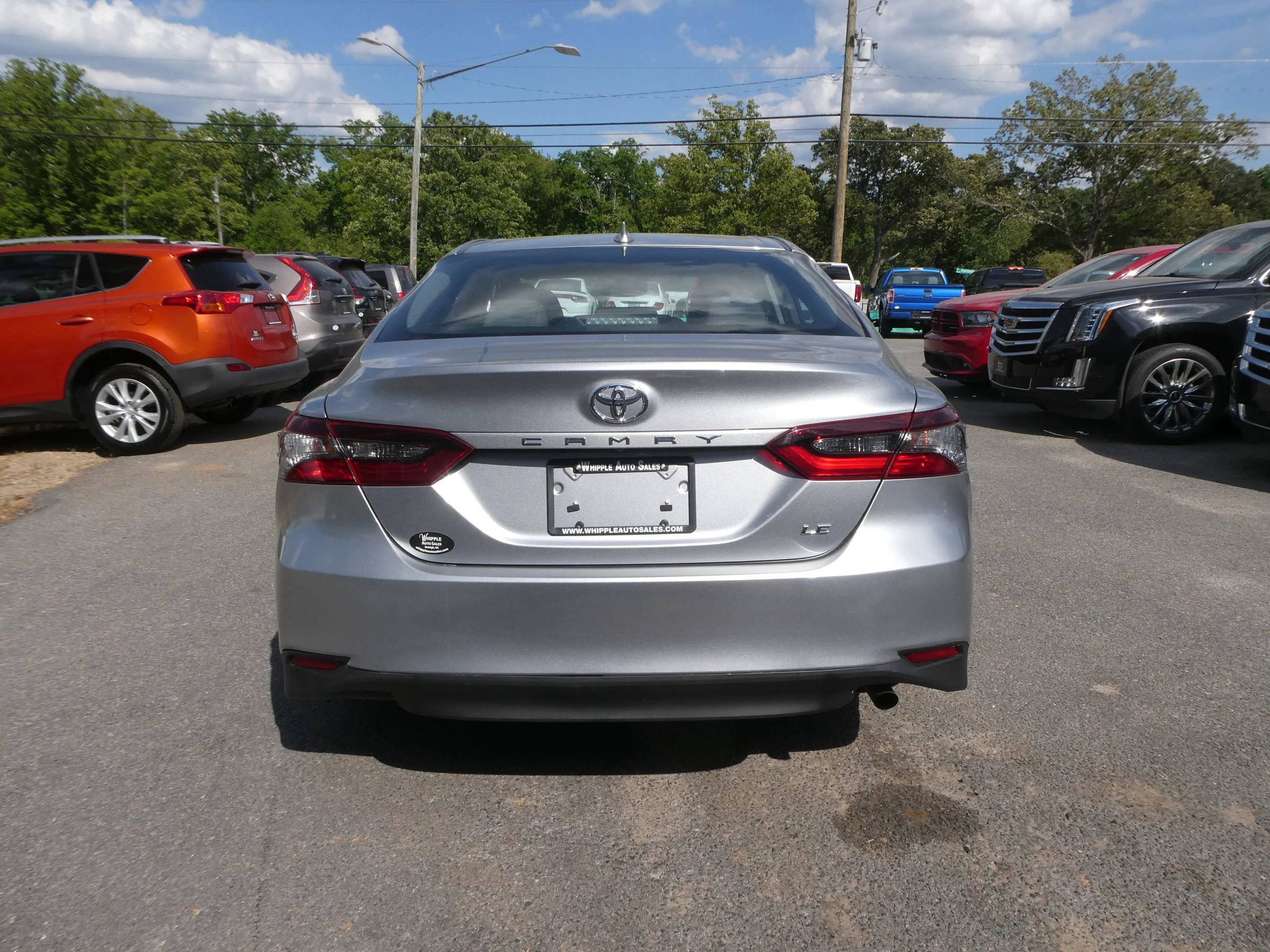Used 2022 Toyota Camry LE FWD image 6