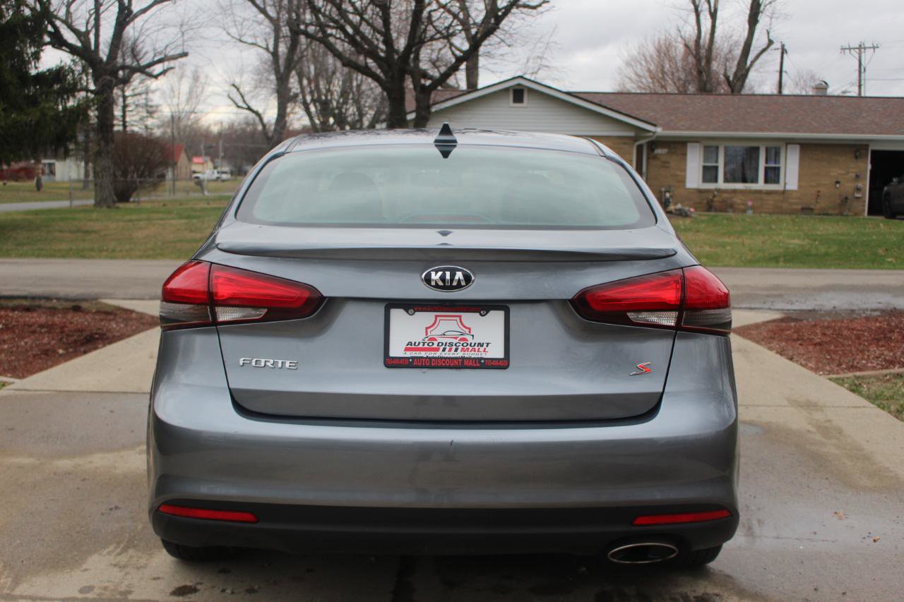 Used 2017 Kia Forte S w/ S Technology Package image 8