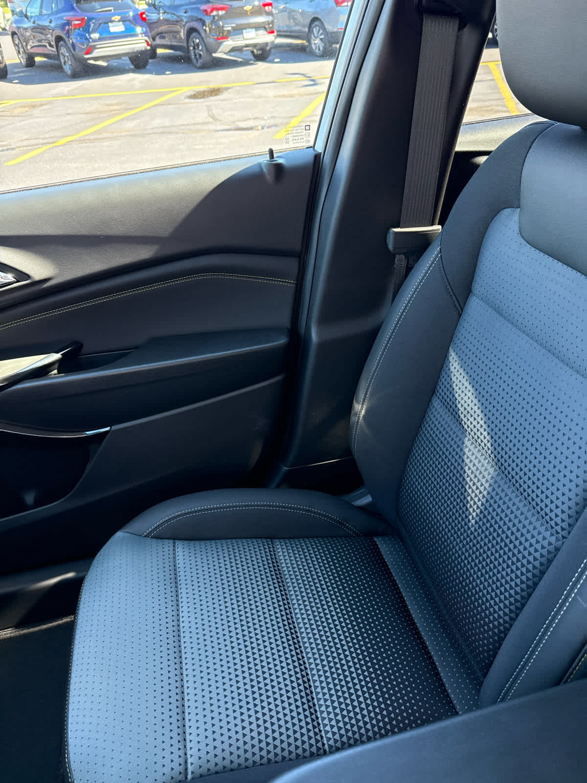 New 2026 Chevrolet Trax LT w/ Driver Confidence Package FWD image 24