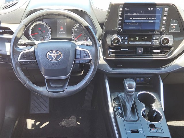 Used 2022 Toyota Highlander LE image 26