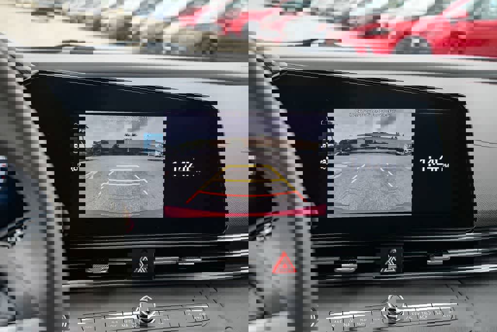 Used 2023 Hyundai Elantra SEL w/ Convenience Package image 22