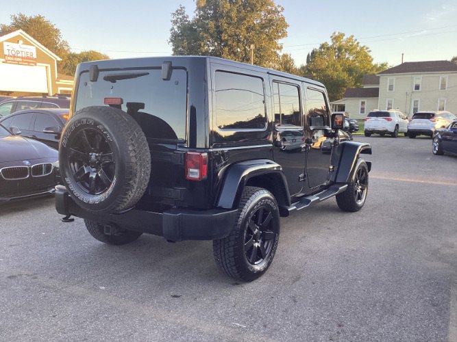 Used 2014 Jeep Wrangler Altitude image 3