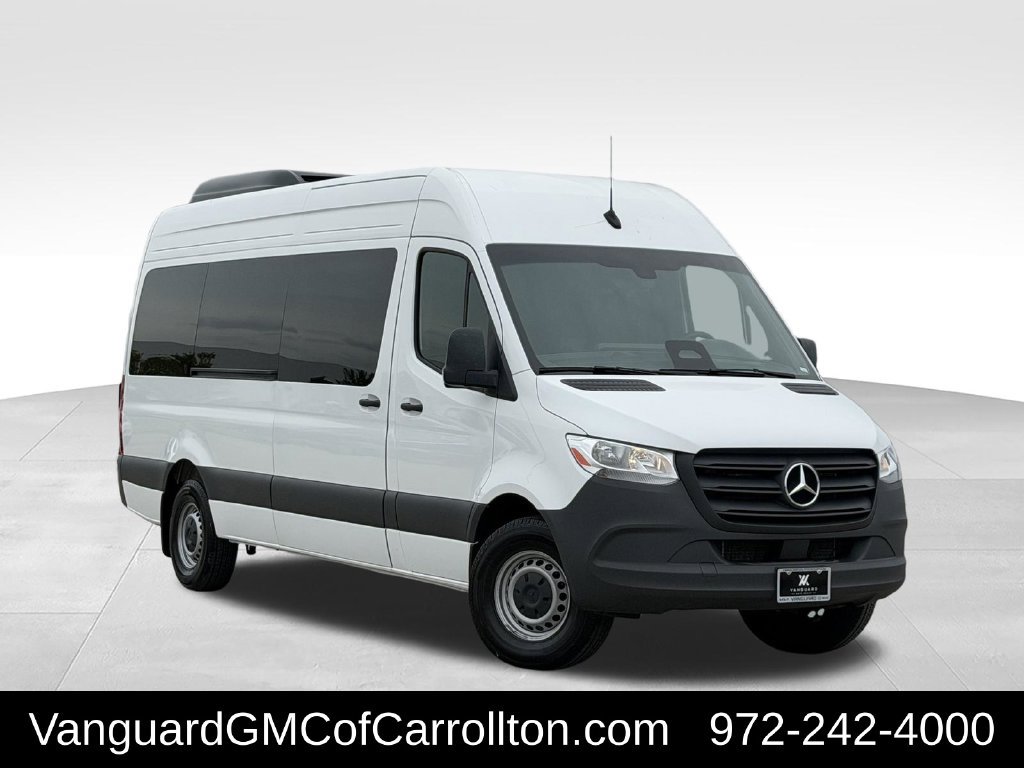 Used 2025 Mercedes-Benz Sprinter 2500 image 2