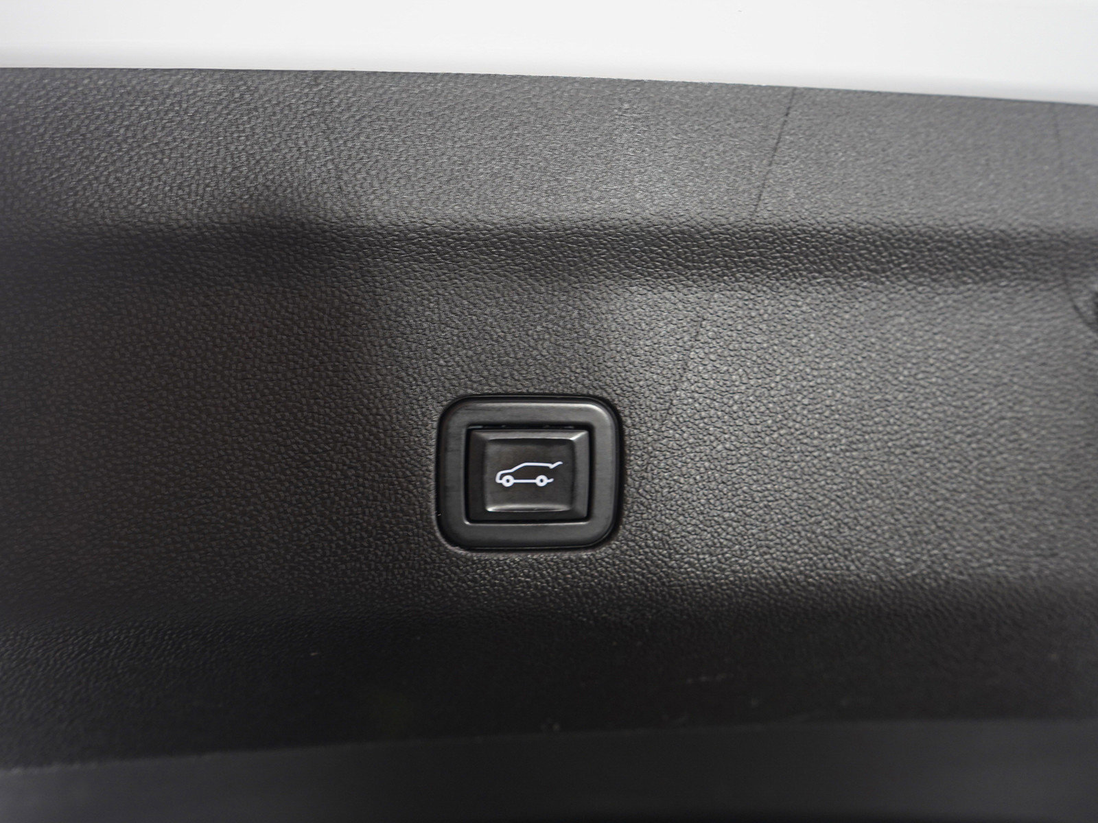 Used 2021 Chevrolet Tahoe LT w/ LT Signature Package image 15