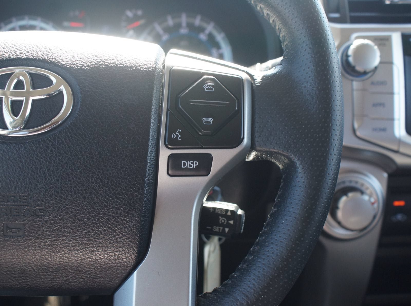 Used 2016 Toyota 4Runner SR5 AWD/4WD image 10