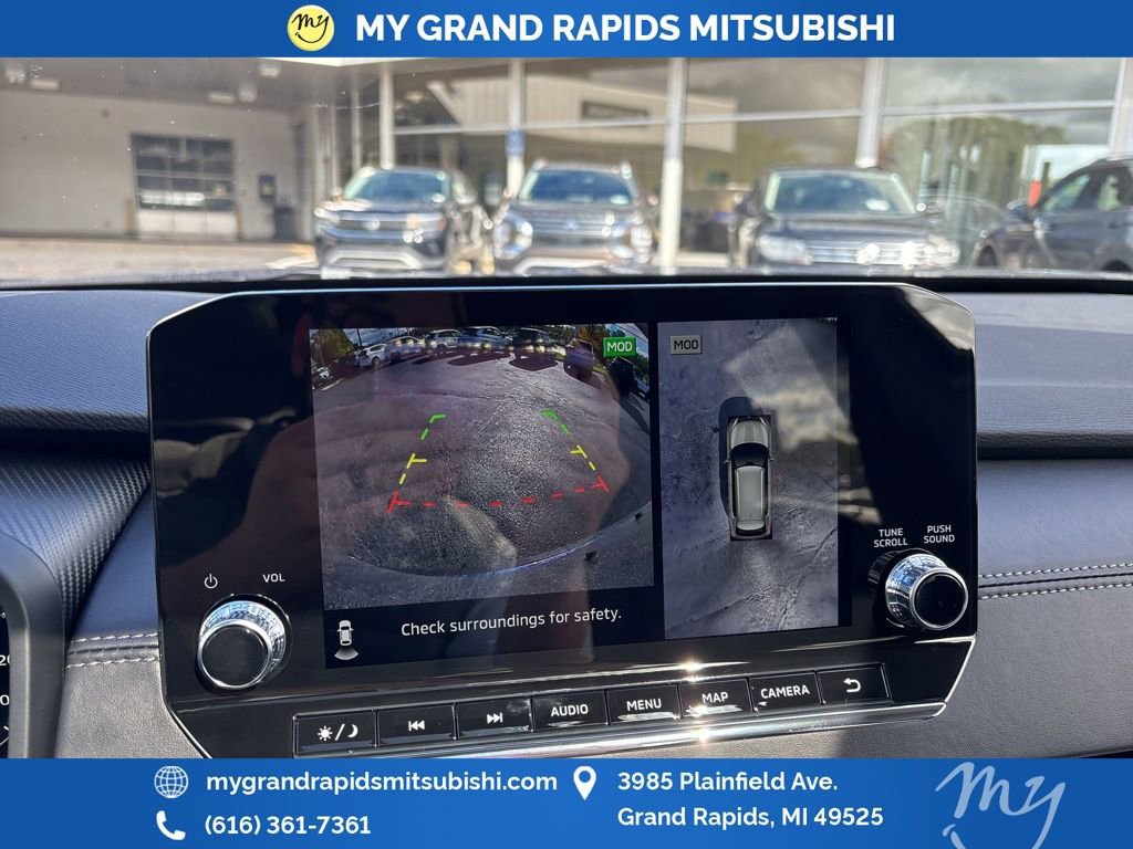 New 2025 Mitsubishi Outlander SE image 23