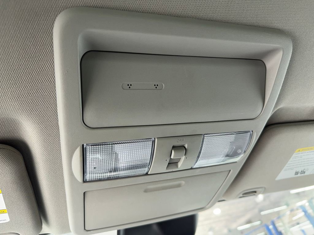 Used 2023 Nissan Frontier SV w/ SV Convenience Package image 35