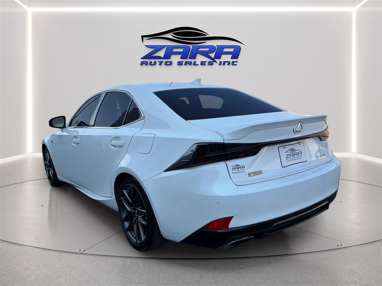 Used 2019 Lexus IS 300 F Sport w/ F Sport Package RWD image 5