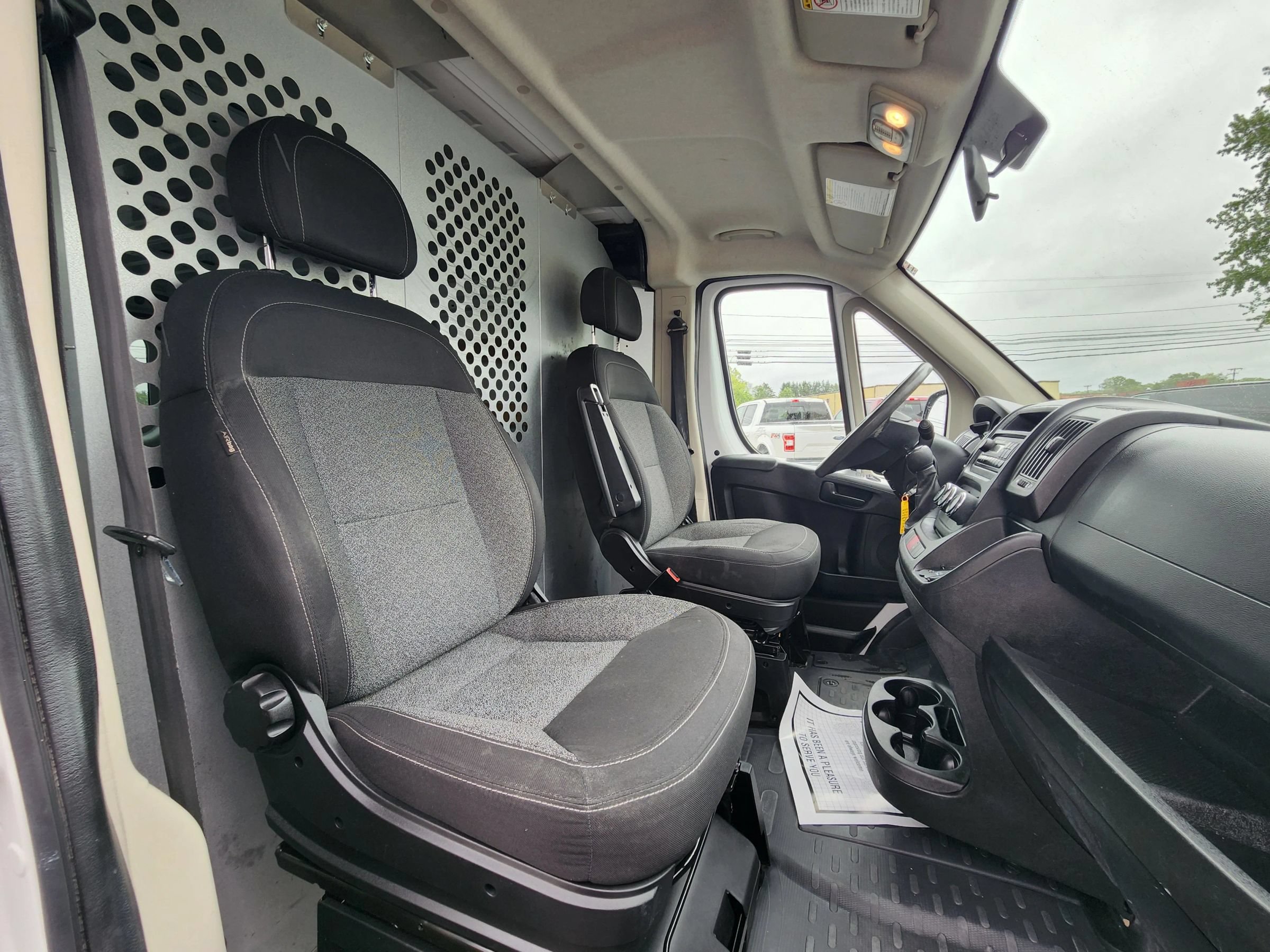 Used 2016 RAM ProMaster 1500 w/ Premium Appearance Group FWD image 34