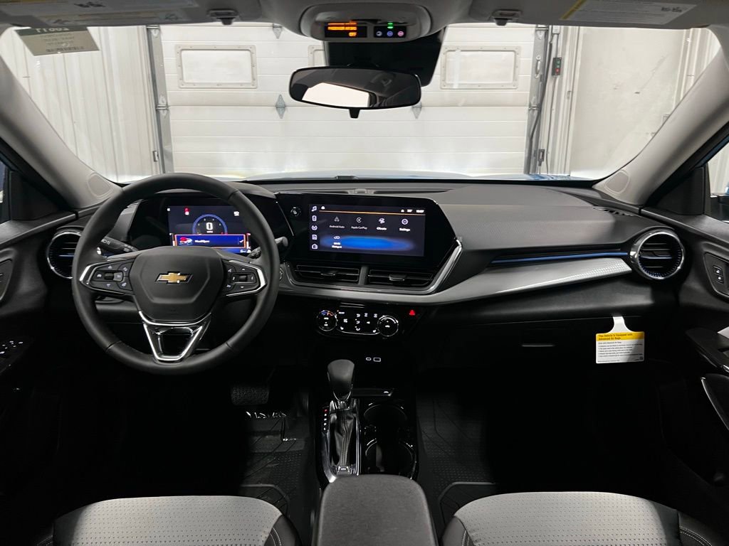 New 2026 Chevrolet Trax LT w/ LT Convenience Package FWD image 32