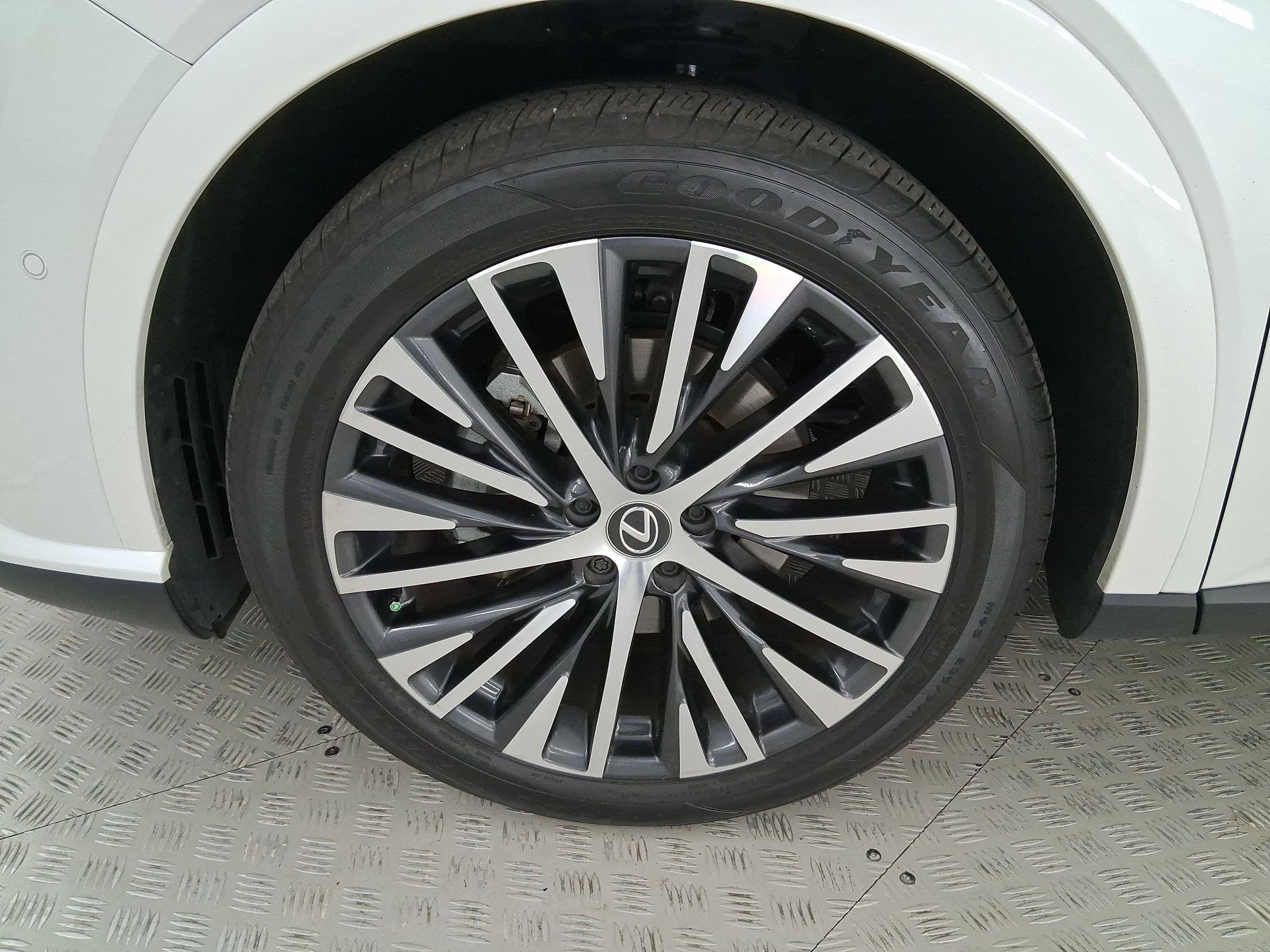 Used 2024 Lexus RX 350 Premium Plus w/ Convenience Package image 11