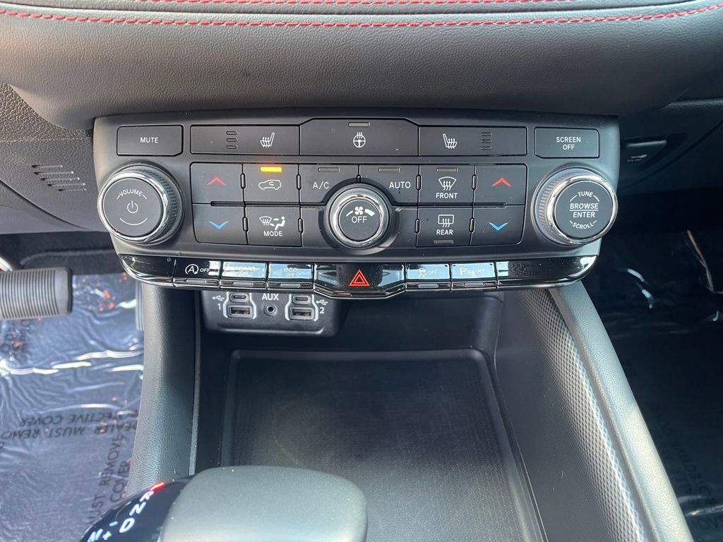 Used 2025 Dodge Durango GT w/ Blacktop Package image 17