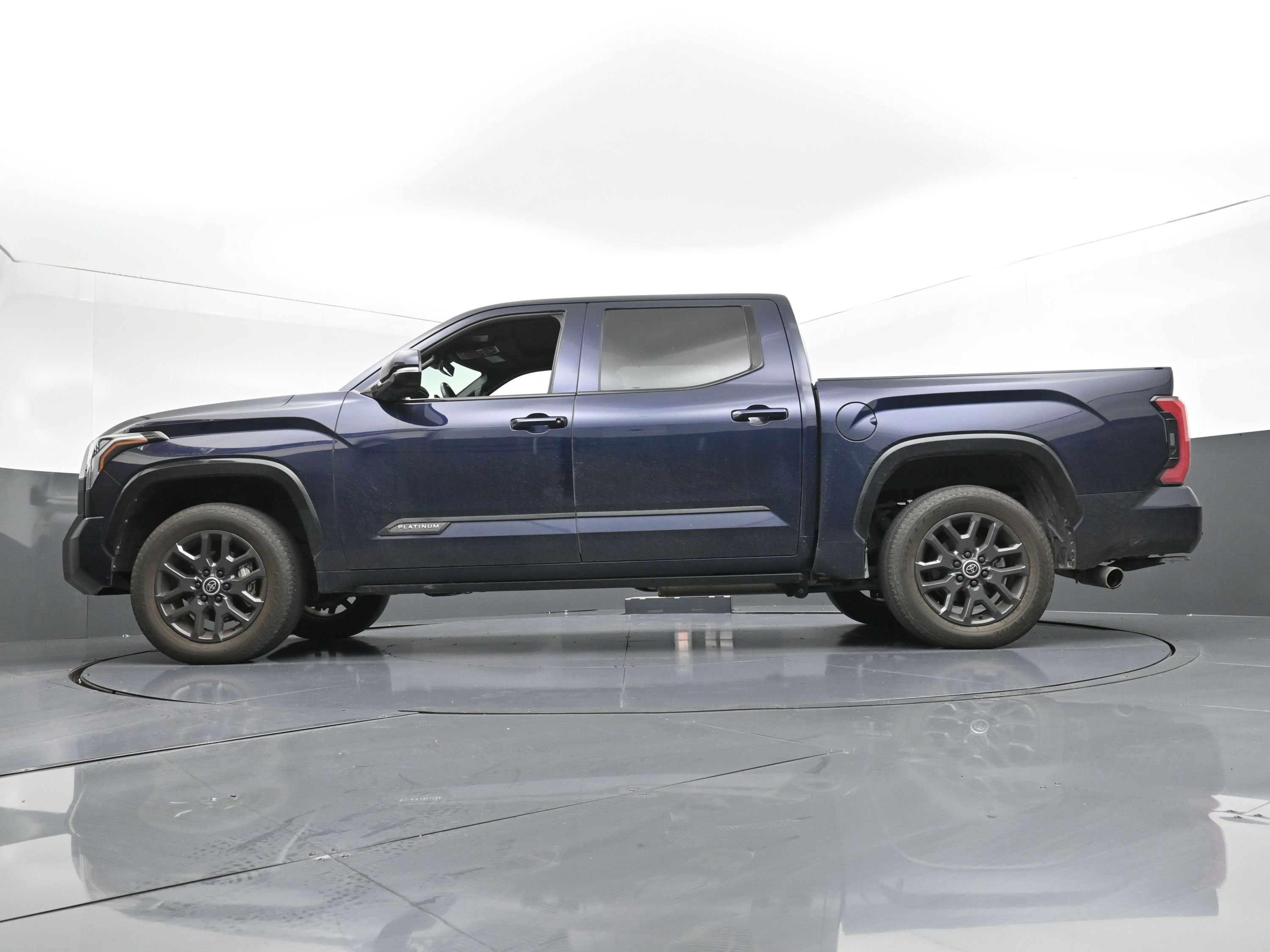 Used 2024 Toyota Tundra Platinum image 23