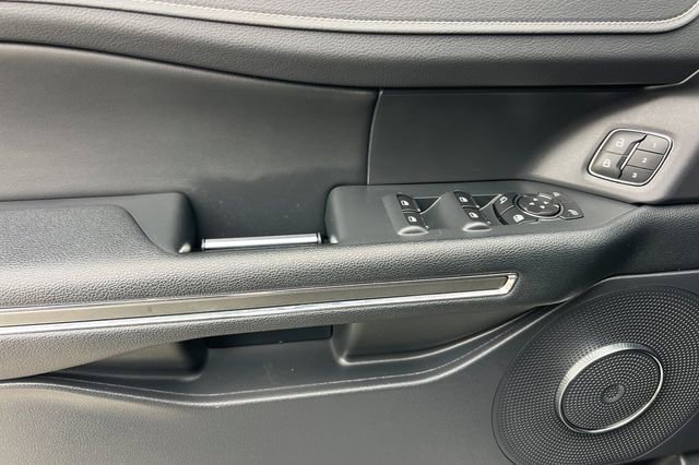 Used 2022 Ford Expedition XLT w/ Equipment Group 202A image 11