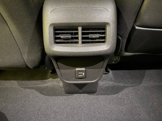 Used 2024 GMC Terrain SLE w/ Driver Convenience Package FWD image 24
