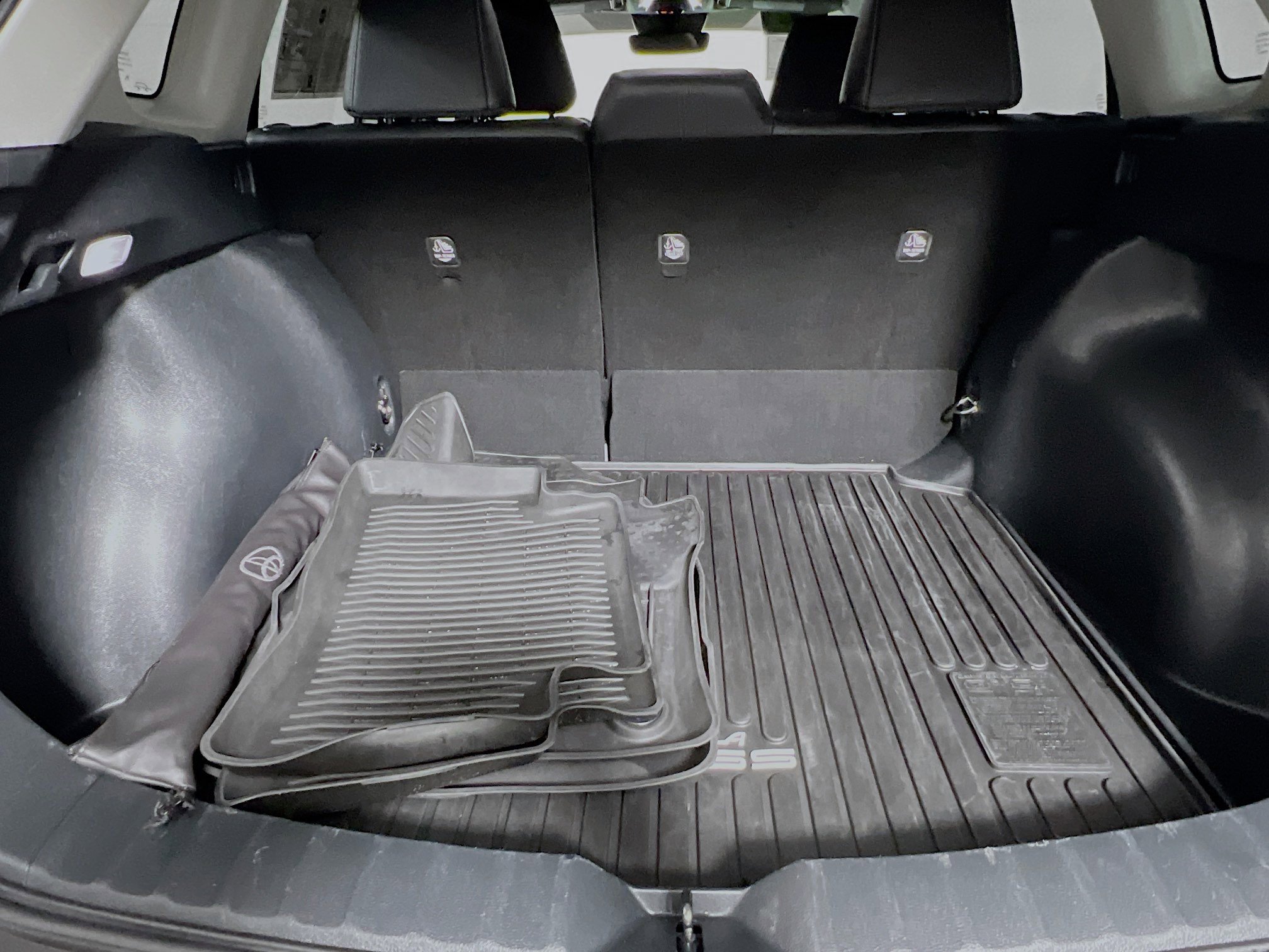 Used 2023 Toyota Corolla Cross XLE FWD image 34
