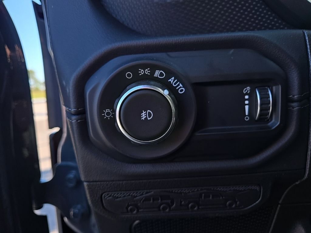 New 2025 Jeep Wrangler Unlimited Rubicon w/ Safety Group image 38