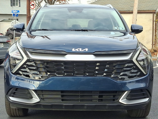 Used 2023 Kia Sportage EX image 2