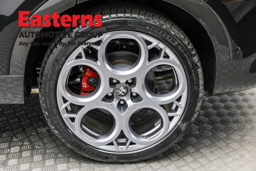 Used 2024 Alfa Romeo Tonale Veloce AWD/4WD image 8