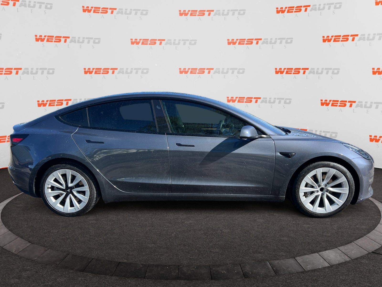 Used 2022 Tesla Model 3 Standard Range RWD image 6