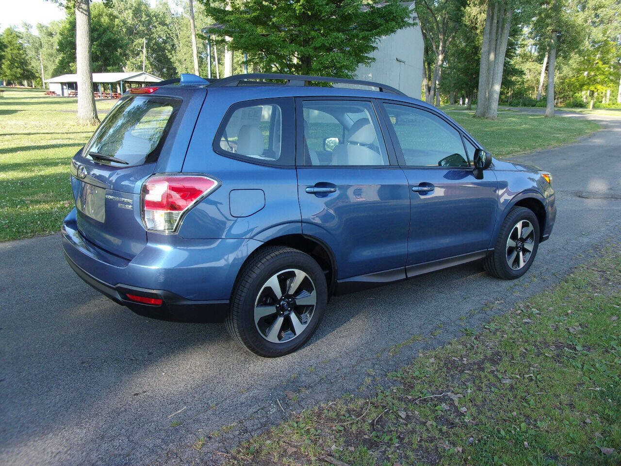 Used 2017 Subaru Forester 2.5i w/ Alloy Wheel Package image 11