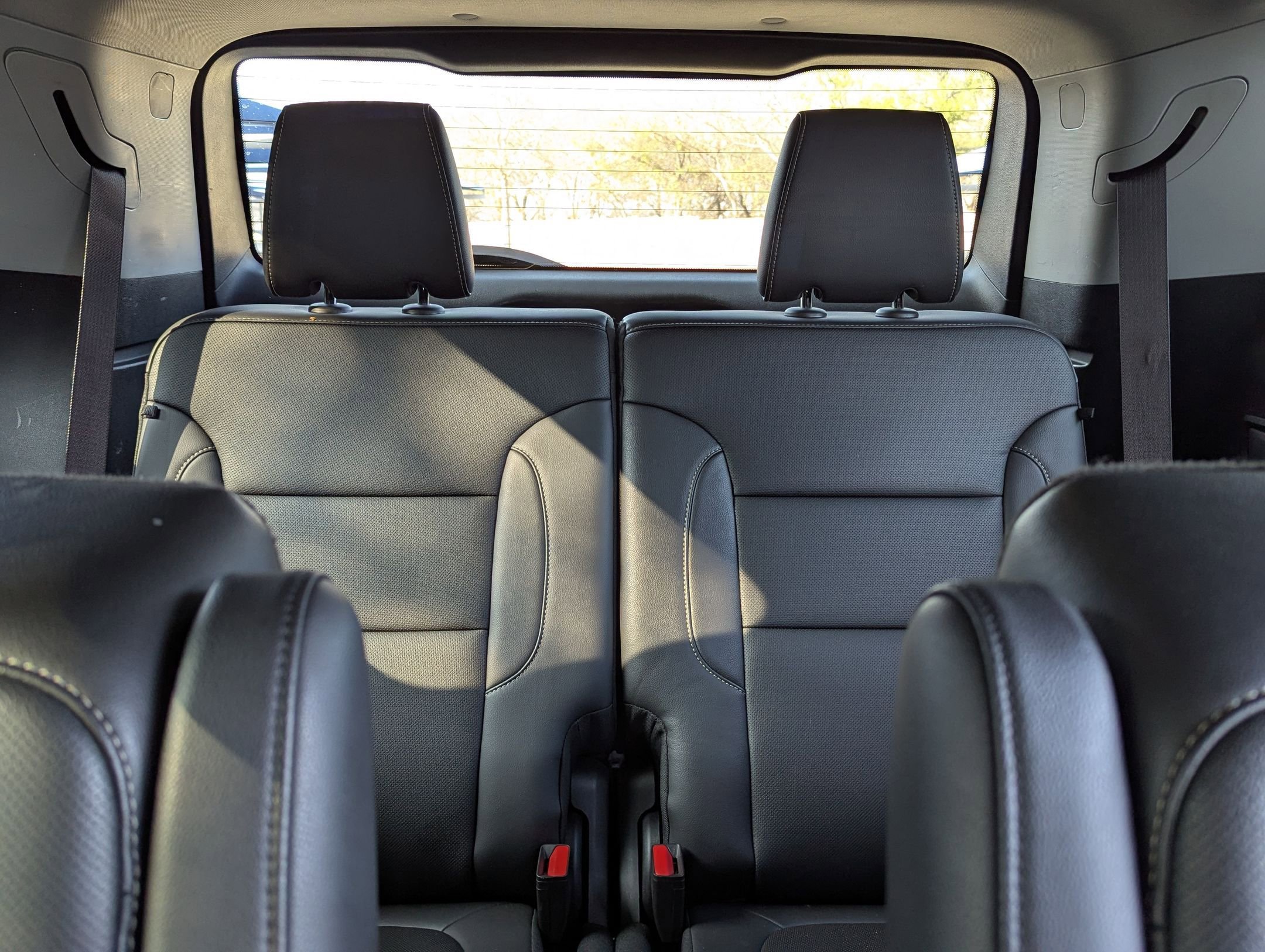 Used 2023 GMC Acadia SLT image 17