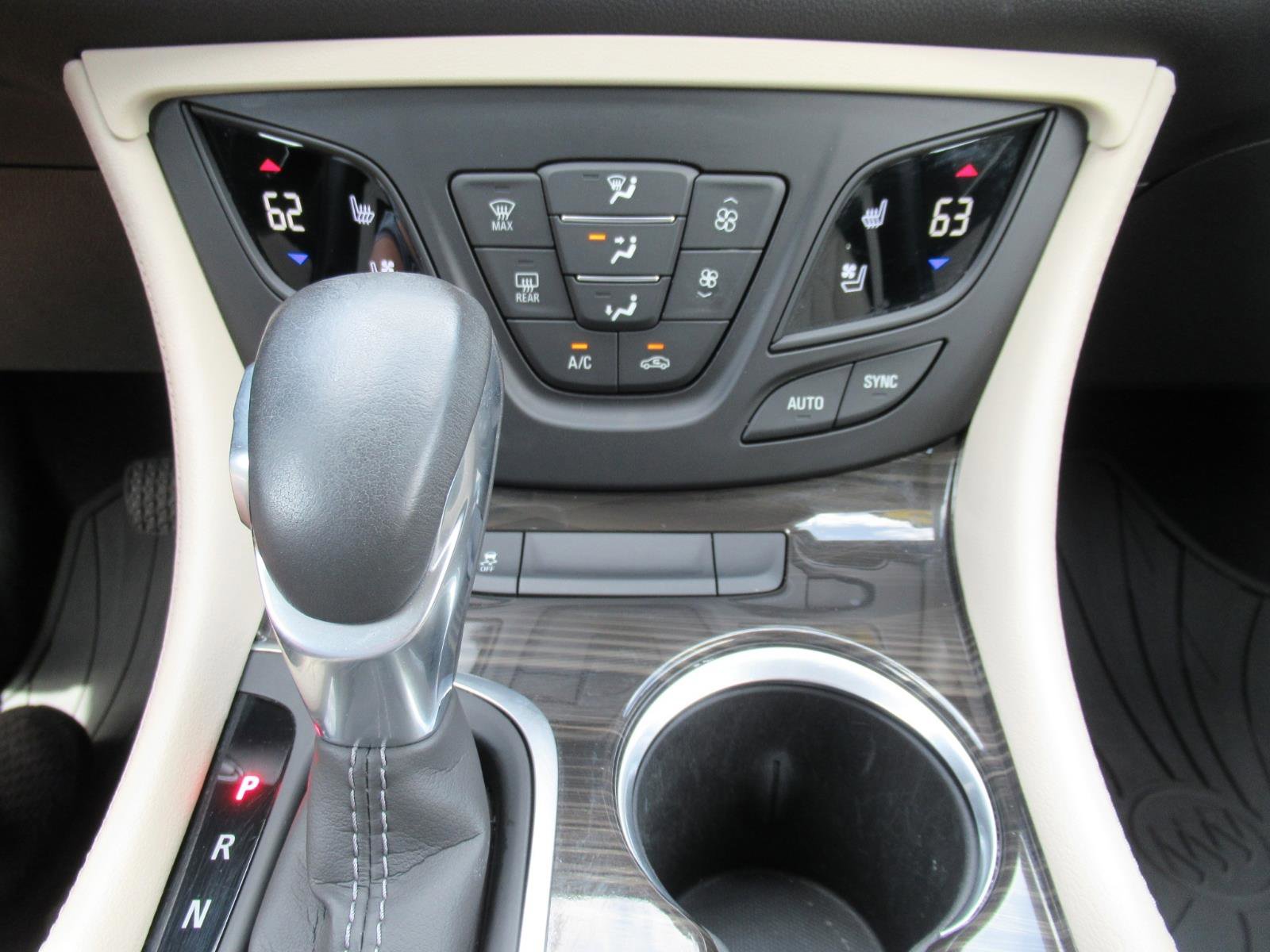Used 2020 Buick Envision Premium w/ Driver Confidence Package AWD/4WD image 26