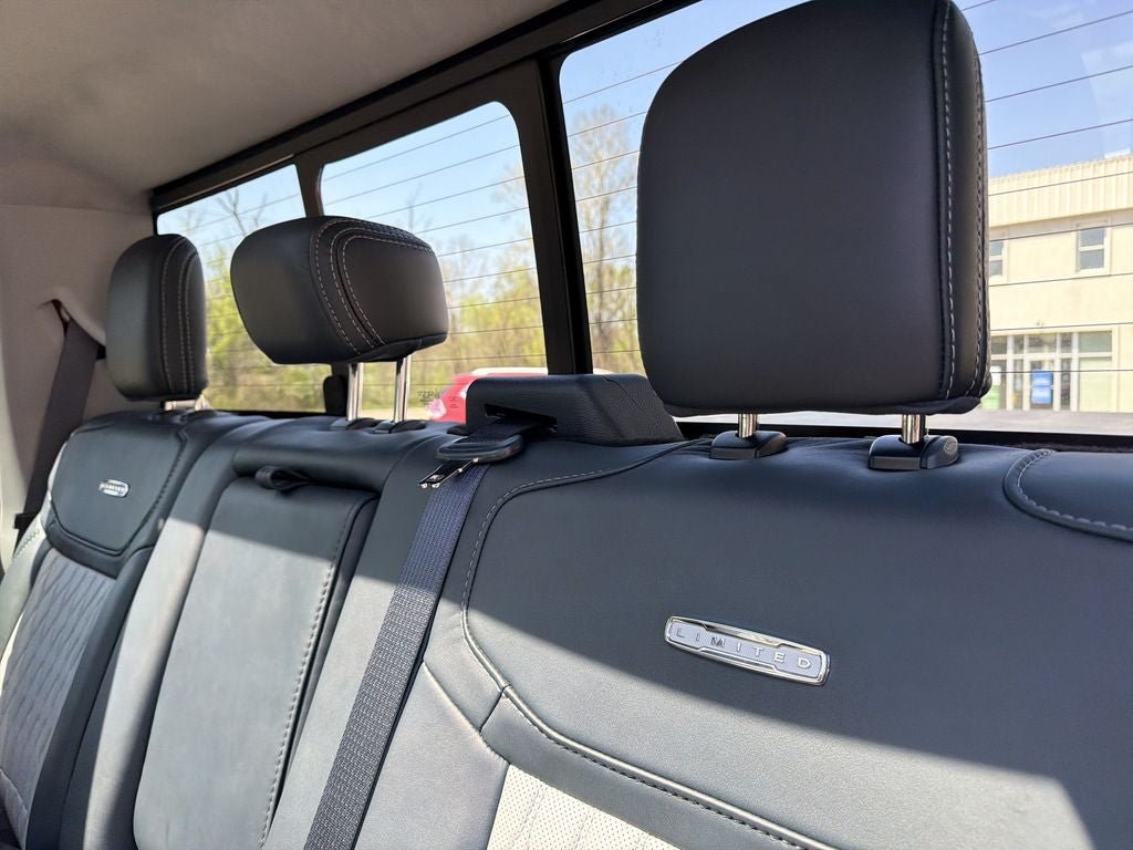 Used 2024 Ford F250 Limited w/ FX4 Off-Road Package AWD/4WD image 15