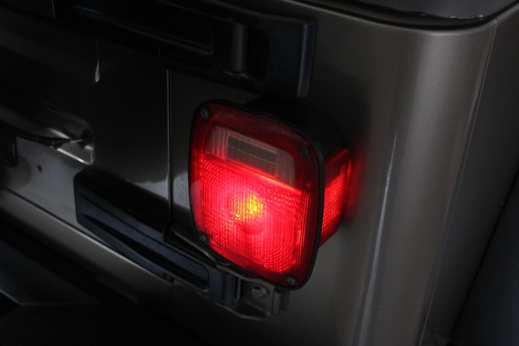 Used 2005 Jeep Wrangler Unlimited AWD/4WD image 38