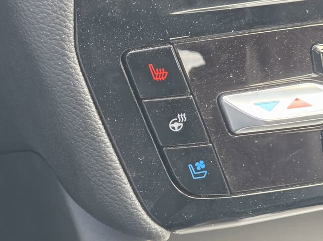 Used 2022 Ford Explorer Limited w/ Equipment Group 301A image 20