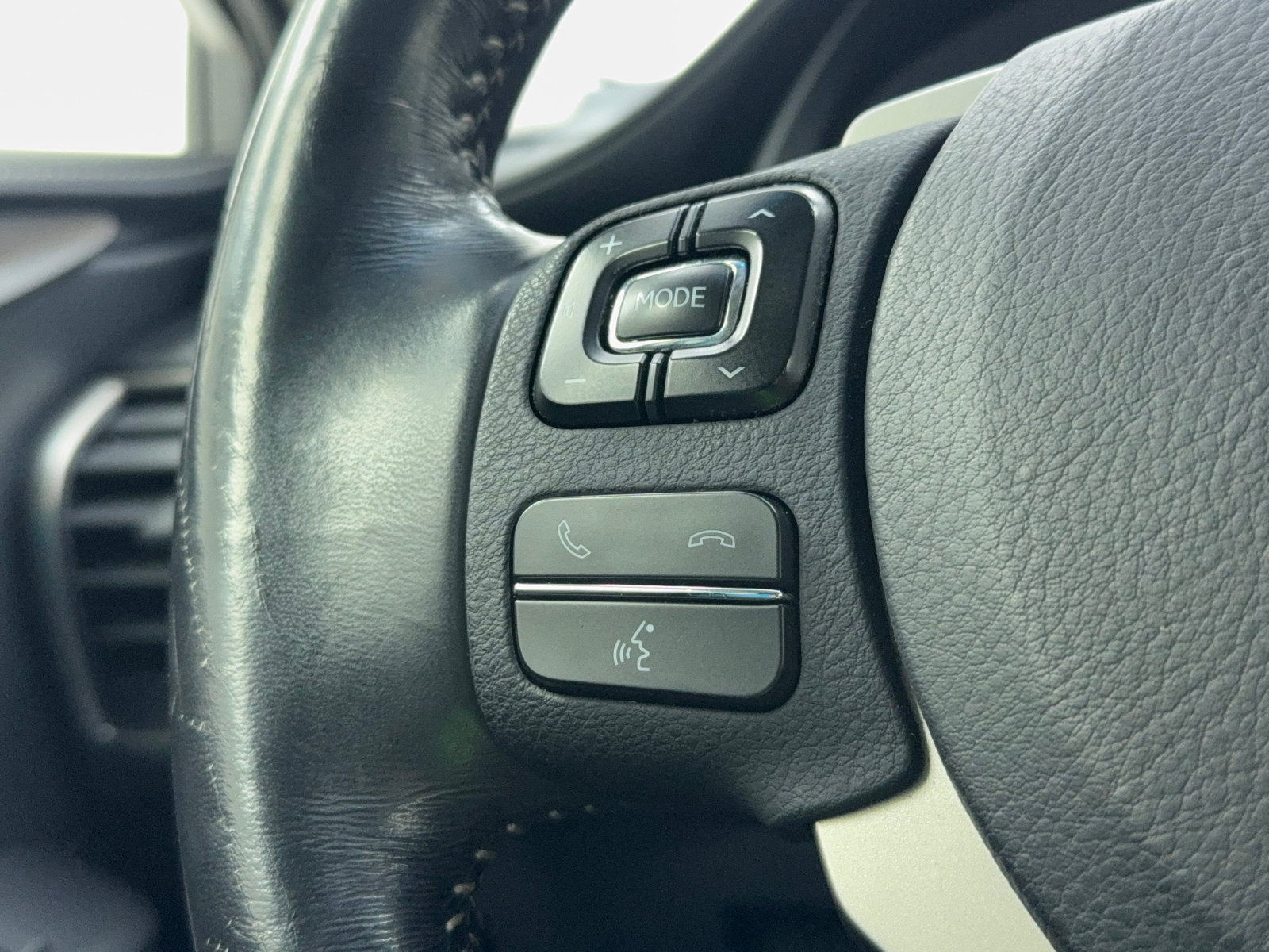 Used 2016 Lexus NX 200t FWD w/ Premium Package image 34