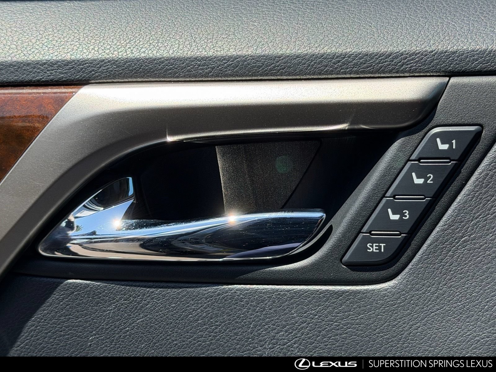 Used 2018 Lexus RX 350 FWD w/ Premium Package image 18