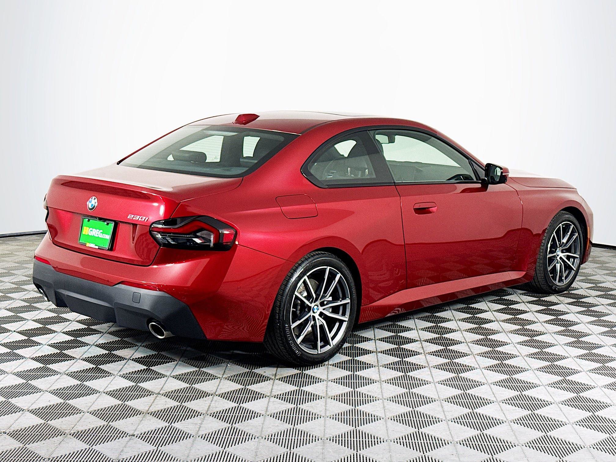 Used 2025 BMW 230i Coupe w/ Premium Package image 10