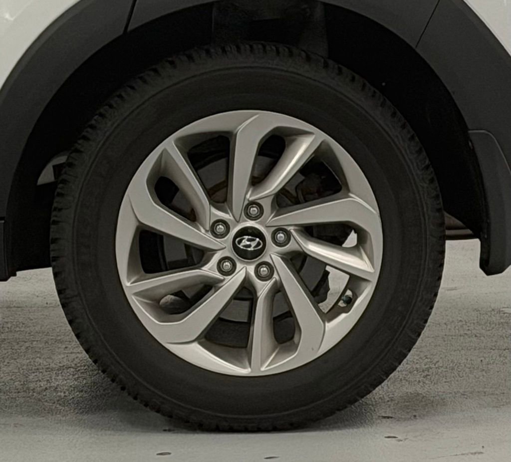 Used 2017 Hyundai Tucson SE Plus FWD image 9