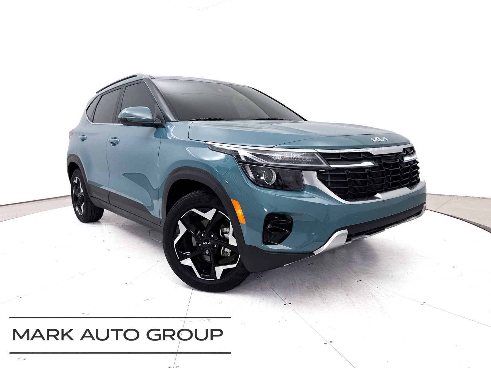 Certified 2024 Kia Seltos EX FWD image 1