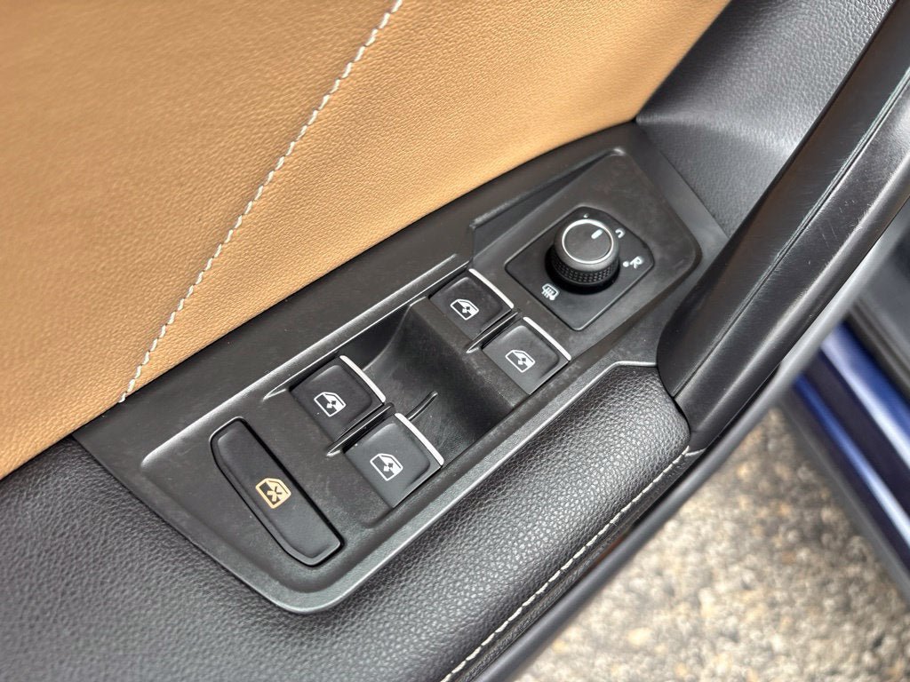 Used 2022 Volkswagen Tiguan SE AWD/4WD image 15