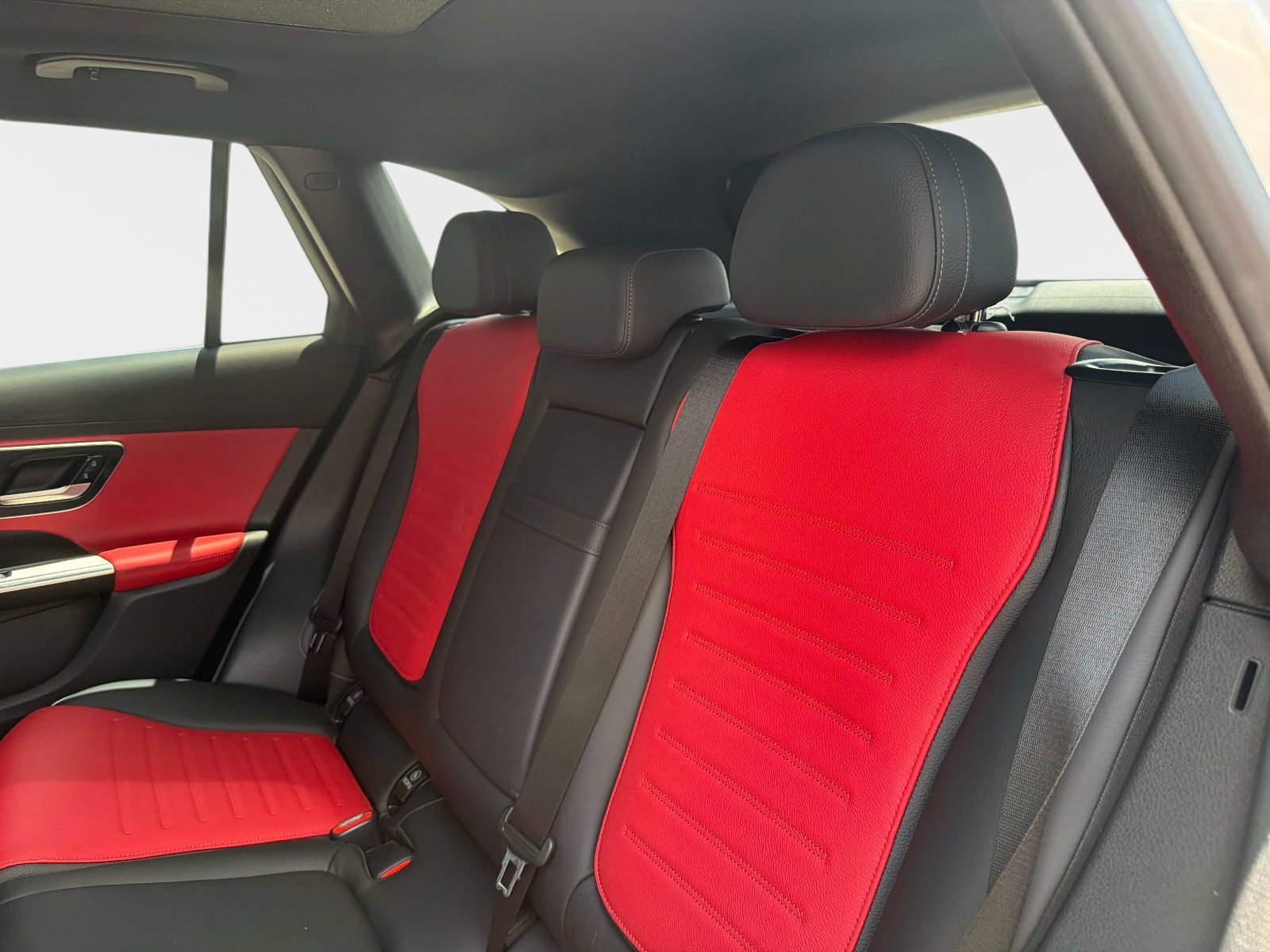 Certified 2024 Mercedes-Benz GLC 300 image 14