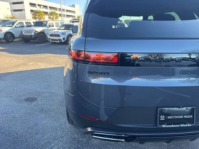 Used 2023 Land Rover Range Rover Sport SE image 5