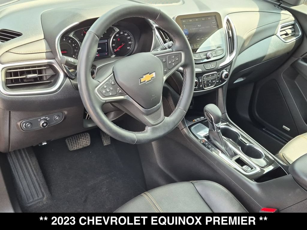 Used 2023 Chevrolet Equinox Premier FWD image 2