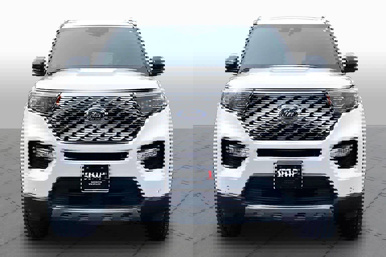 Used 2021 Ford Explorer Platinum w/ Premium Technology Package image 3